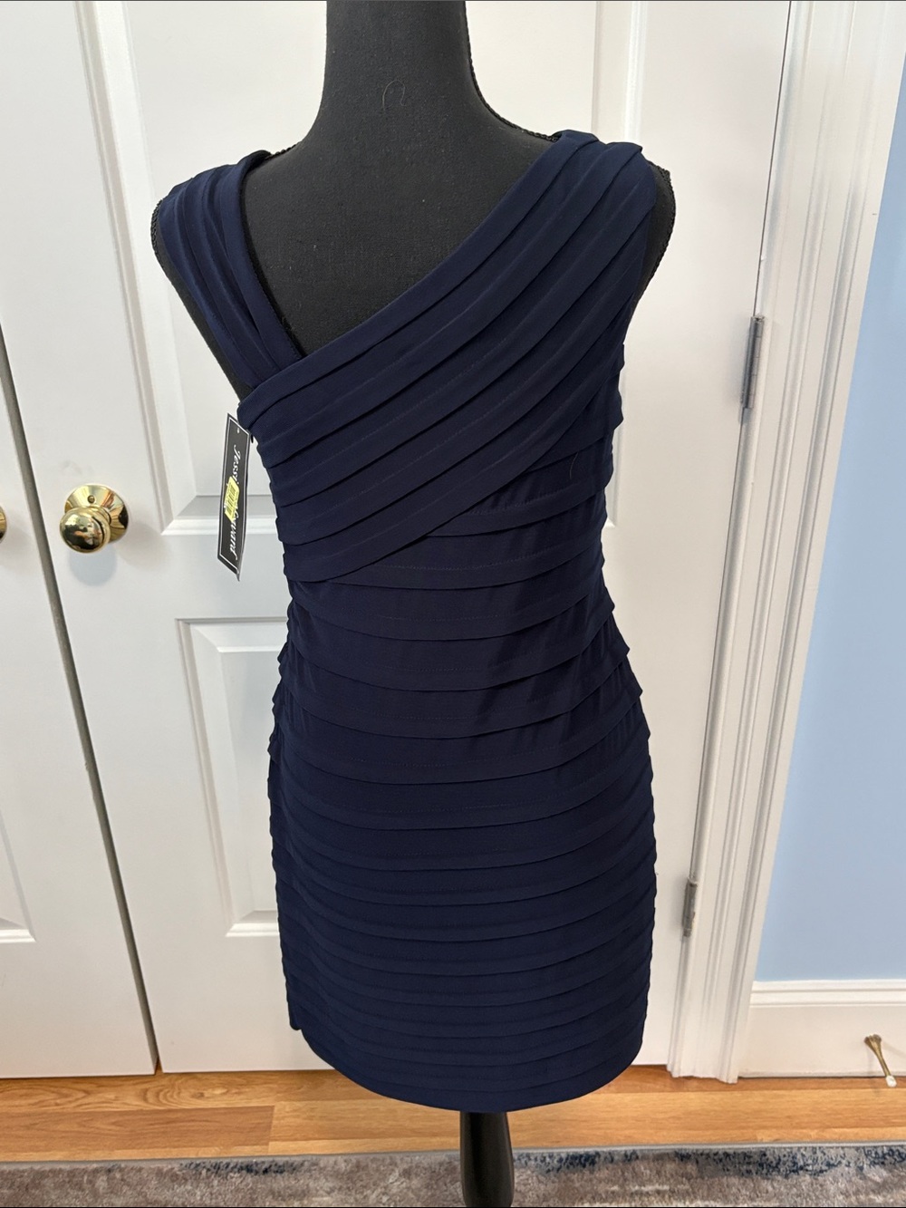 Jessica Howard Navy Embellished  Ruched Cocktail Dress with  Rhinestone Brooch - Picture 6 of 10